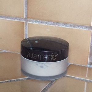 Laura mercier translucent setting powder